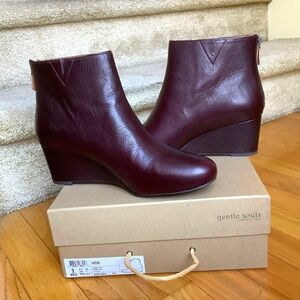 Gentle Souls Vicki Wedge Leather Boots Merlot SZ 9